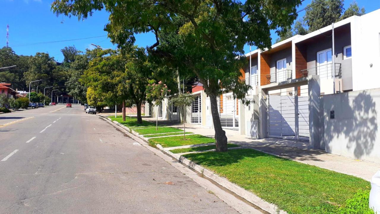 Ananda Apart Tandil - Dptos En Alquiler Temporario Exterior foto
